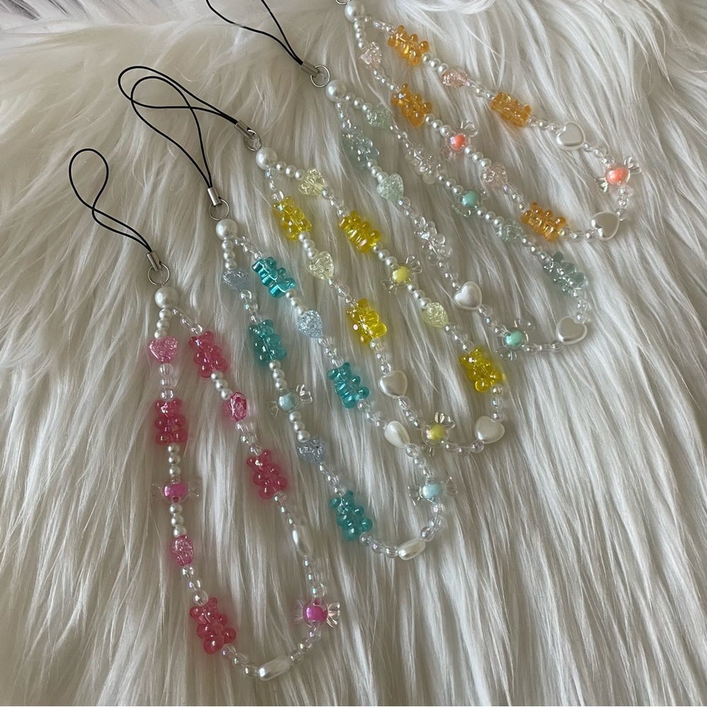 (1) Ritzee Rebel Gummy Candy Bear Beaded Phone Charm